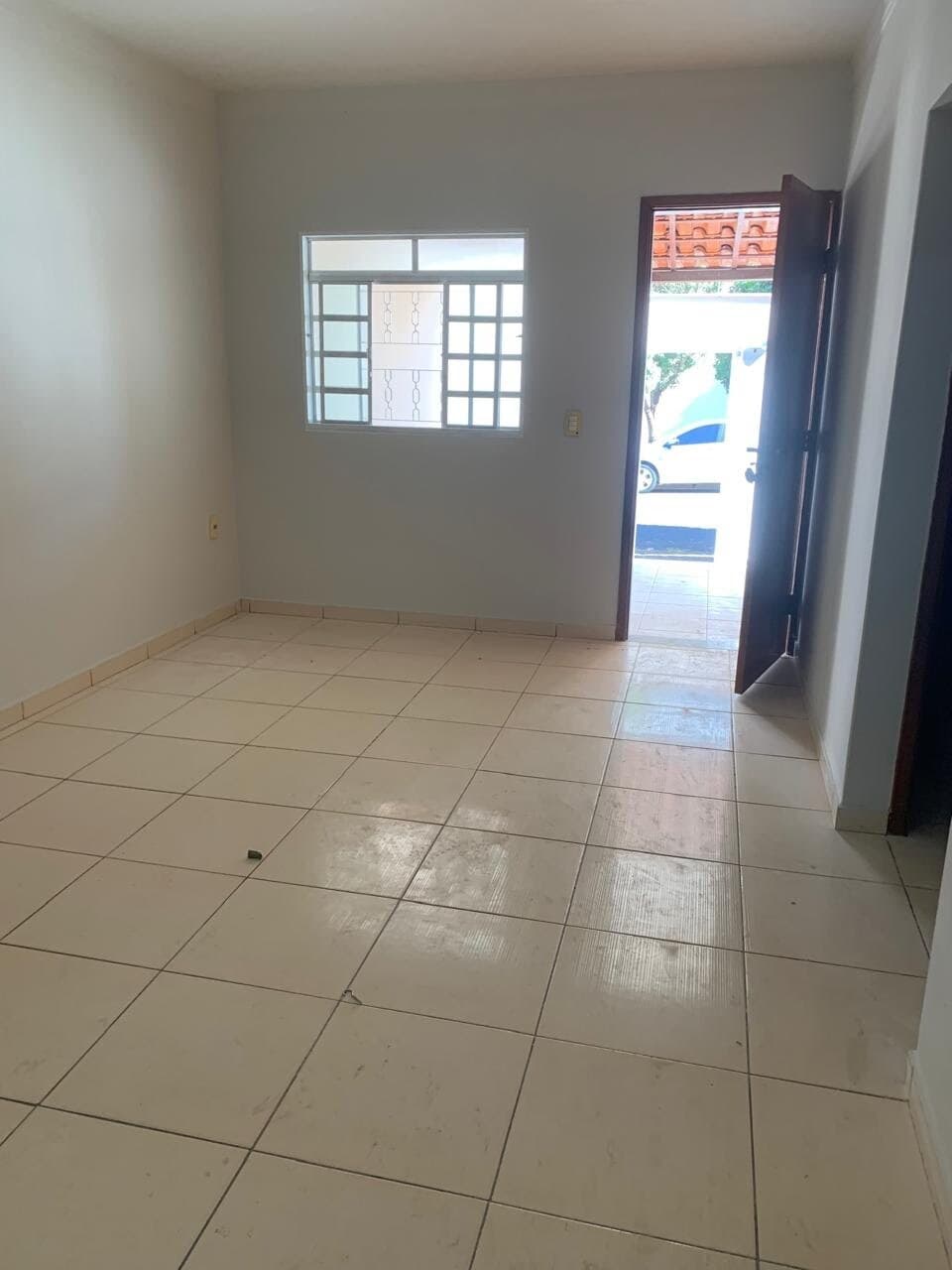 Casa à venda no bairro Santa Mônica em Uberlândia/MG