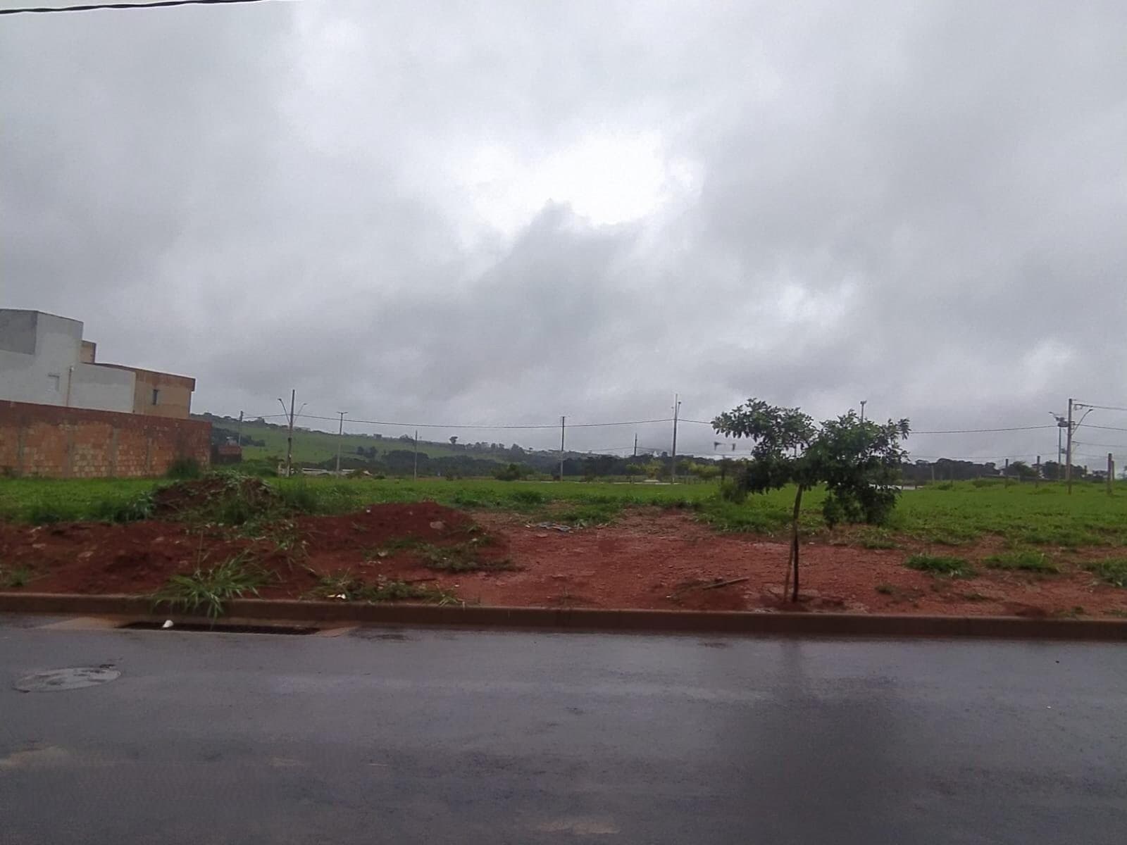 Terreno à venda no bairro Portal do Vale em Uberlândia/MG