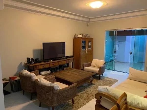 Casa à venda no bairro Alto Umuarama em Uberlândia/MG