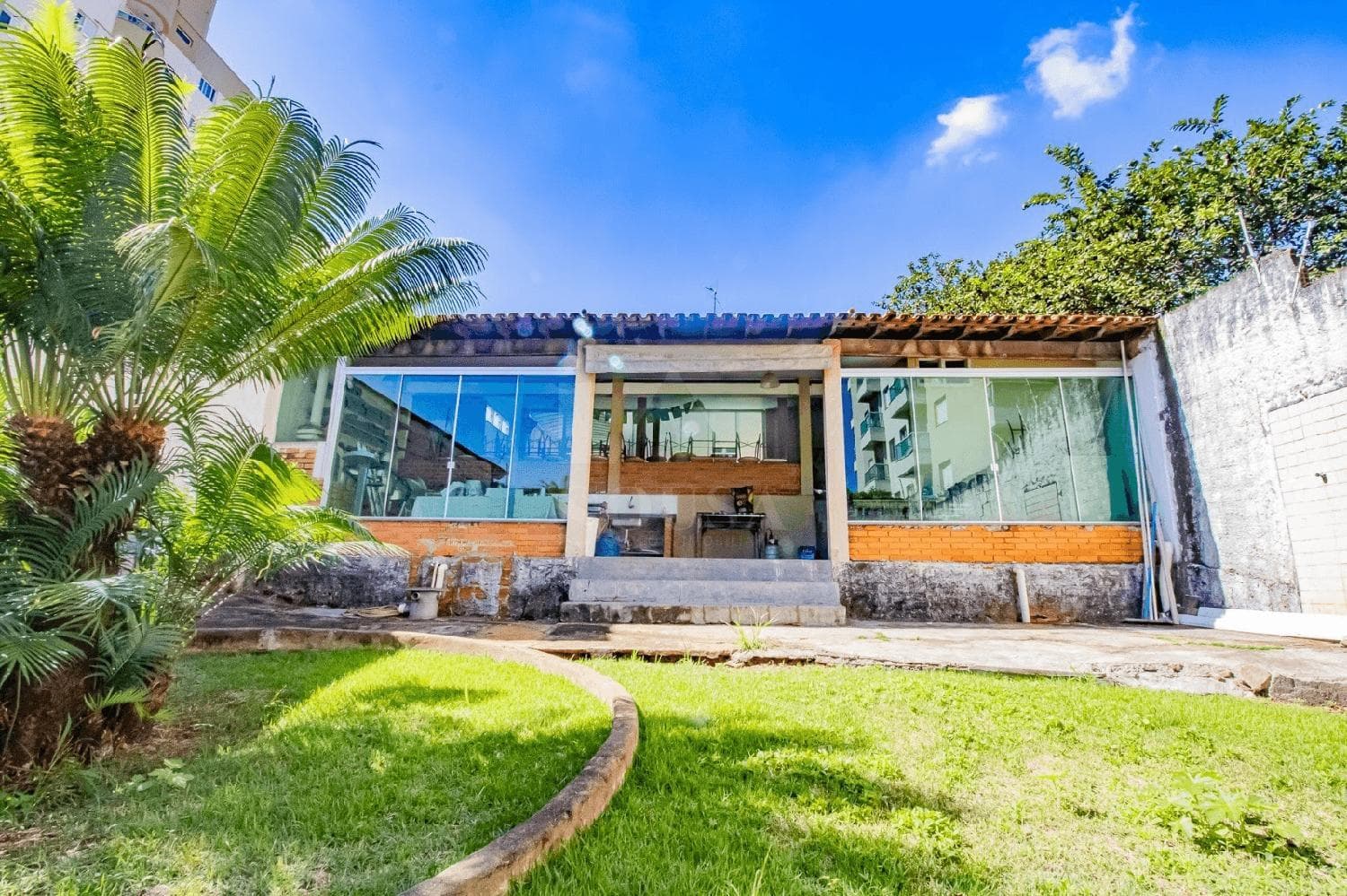 Casa à venda no bairro Saraiva em Uberlândia/MG