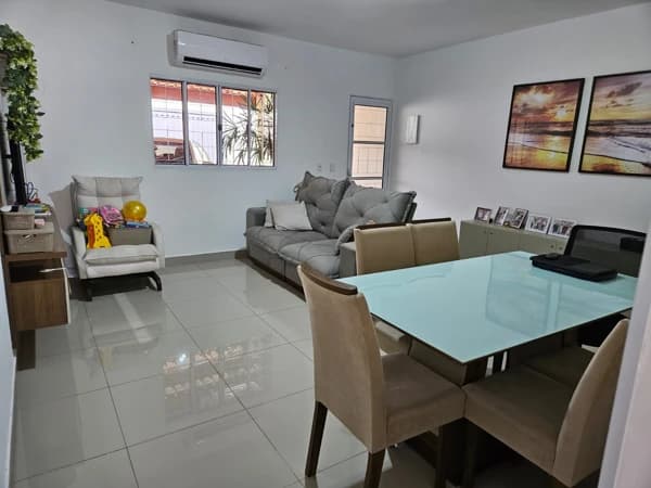 Casa à venda no bairro Jardim Espanha em Uberlândia/MG