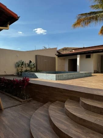 Casa à venda no bairro Nossa Senhora das Graças em Uberlândia/MG