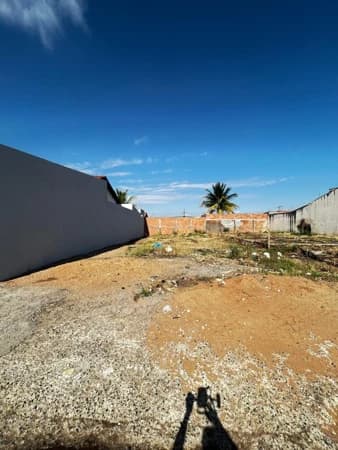 Terreno à venda no bairro Santa Rosa em Uberlândia/MG