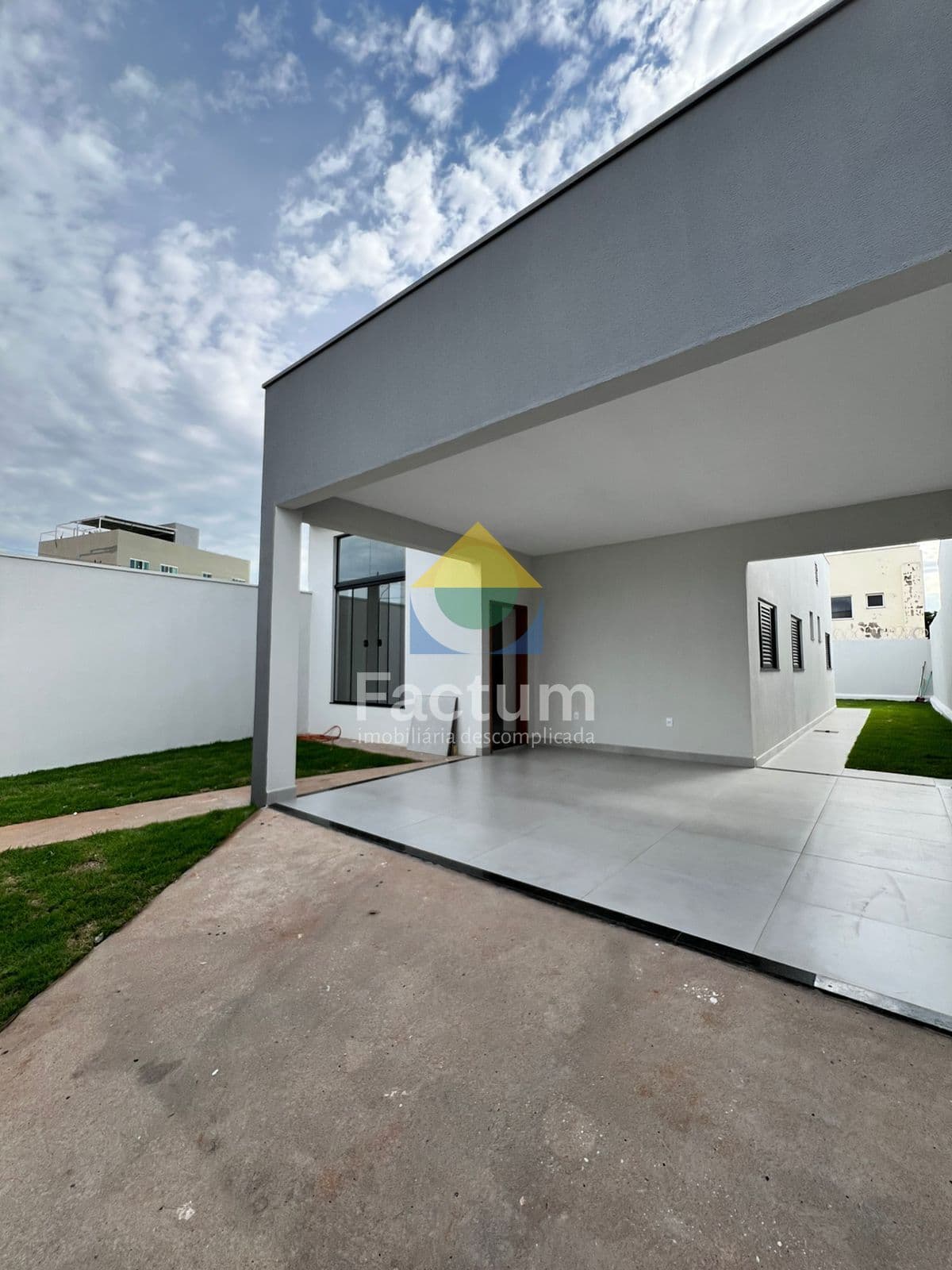 Casa em Uberlândia - Jardim Holanda