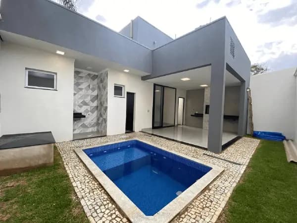 Casa à venda no bairro Jardim Botânico em Uberlândia/MG