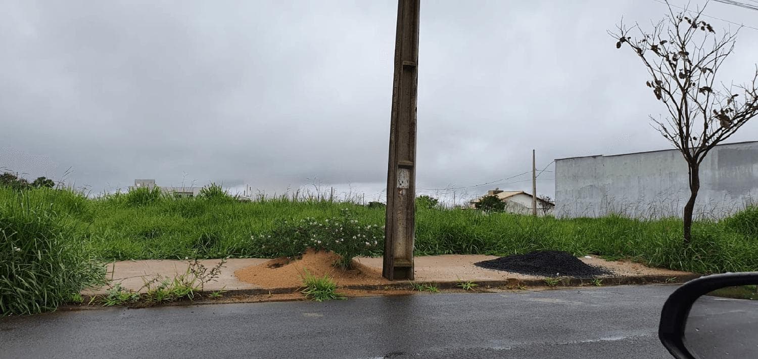 Terreno à venda no bairro Portal do Vale em Uberlândia/MG