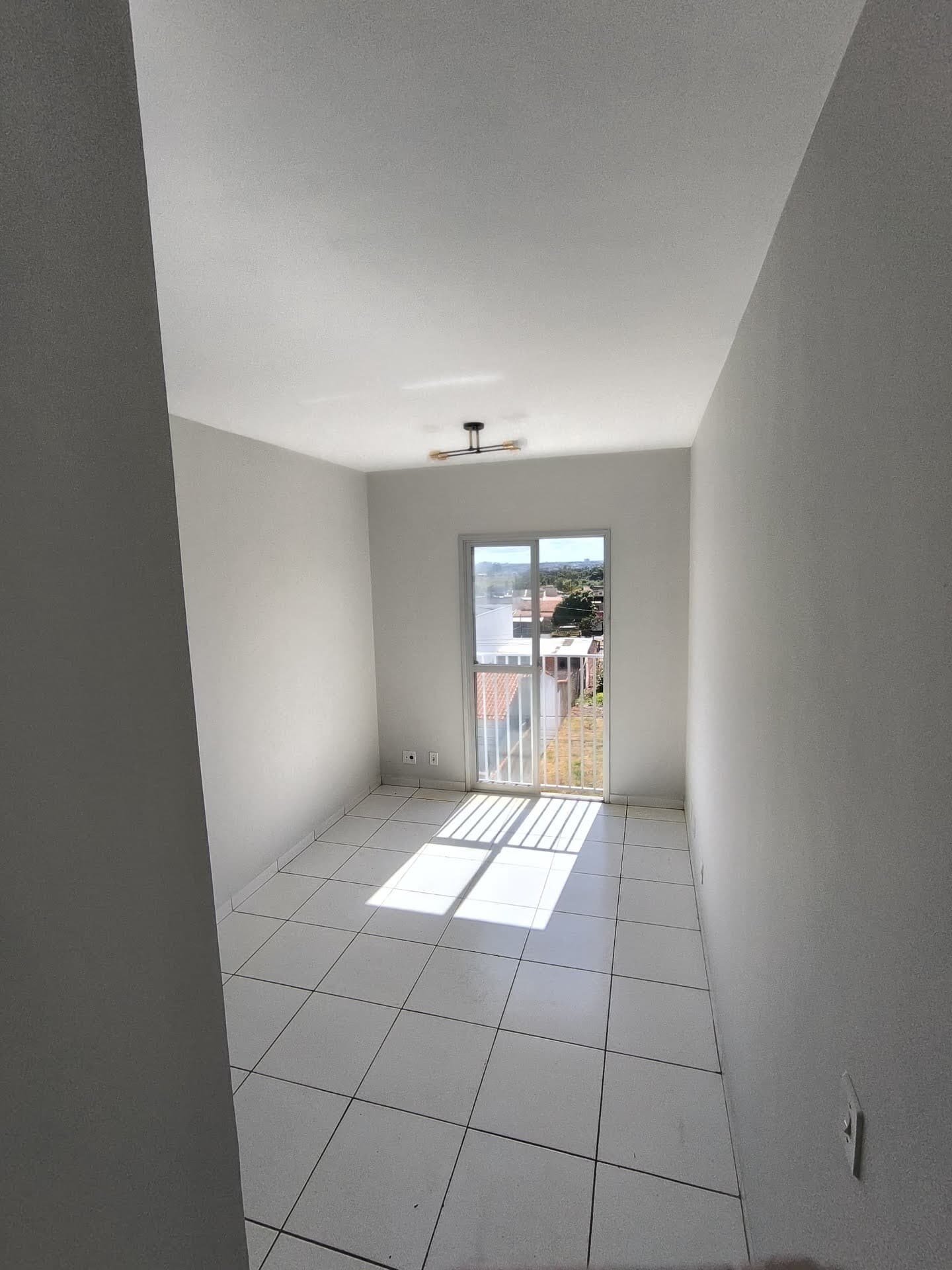 Apartamento à venda no bairro Jardim Holanda em Uberlândia/MG