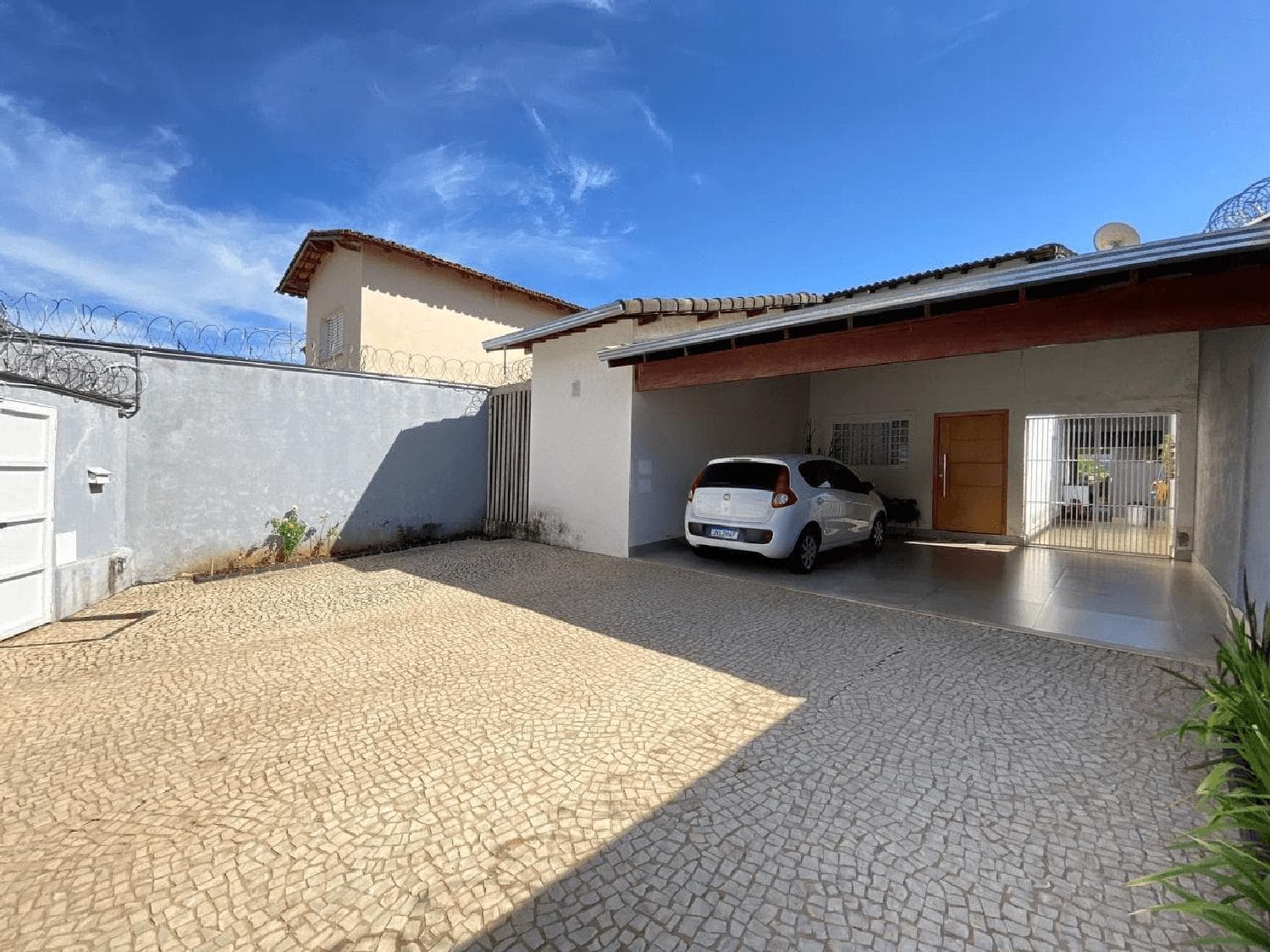 Casa à venda no bairro Carajas em Uberlândia/MG