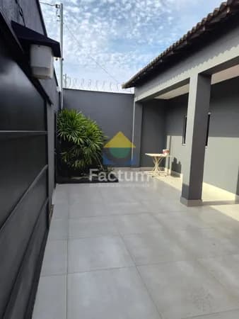 Casa em Uberlândia - Jardim Europa