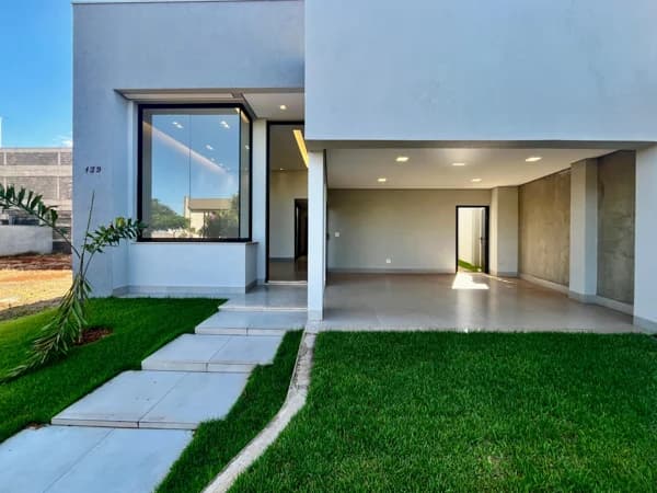 Casa à venda no bairro Grand Ville em Uberlândia/MG