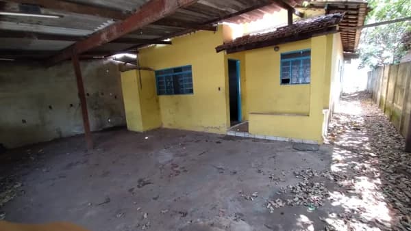 Casa à venda no bairro Saraiva em Uberlândia/MG