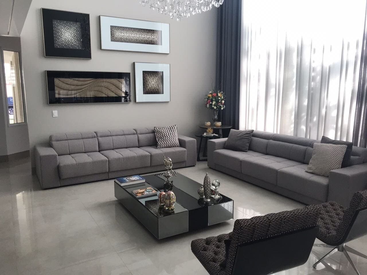 Casa à venda no bairro Jardim Karaíba em Uberlândia/MG