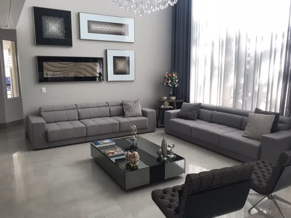 Casa à venda no bairro Jardim Karaíba em Uberlândia/MG