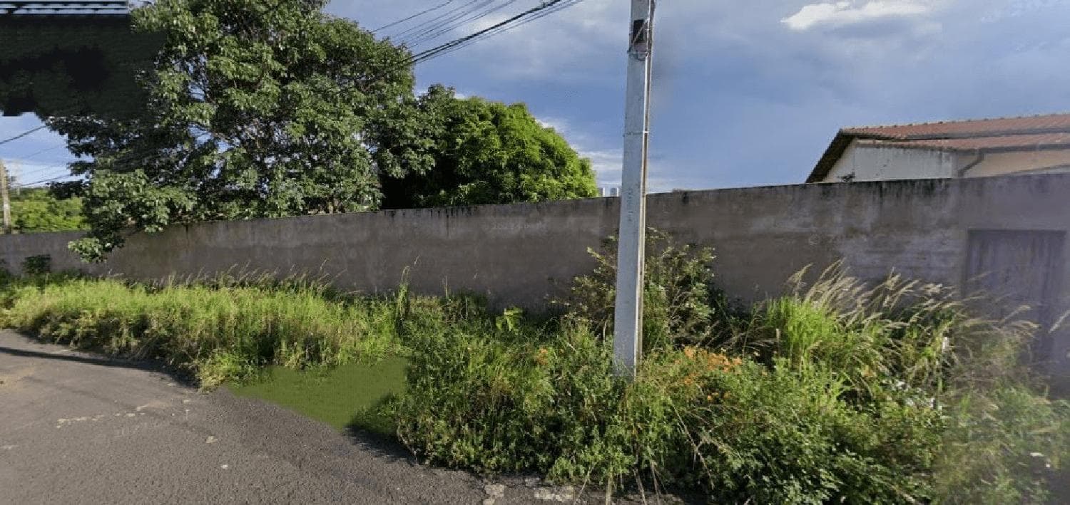 Terreno à venda no bairro Vigilato Pereira em Uberlândia/MG