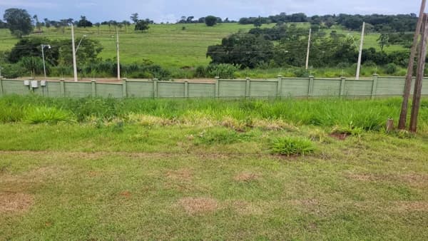 Terreno à venda no bairro Granja Marileusa em Uberlândia/MG