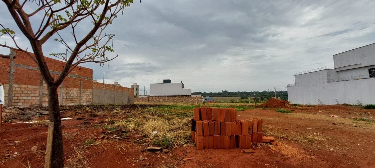Terreno à venda no bairro Portal do Vale em Uberlândia/MG