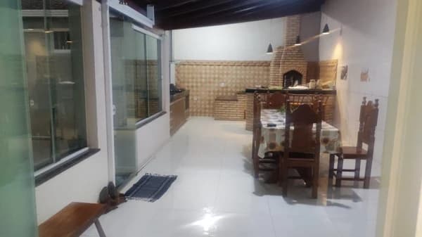 Casa à venda no bairro Novo Mundo em Uberlândia/MG