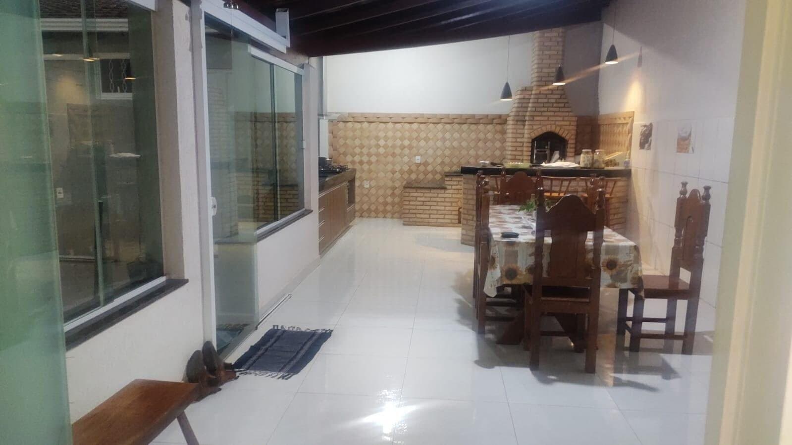 Casa à venda no bairro Novo Mundo em Uberlândia/MG