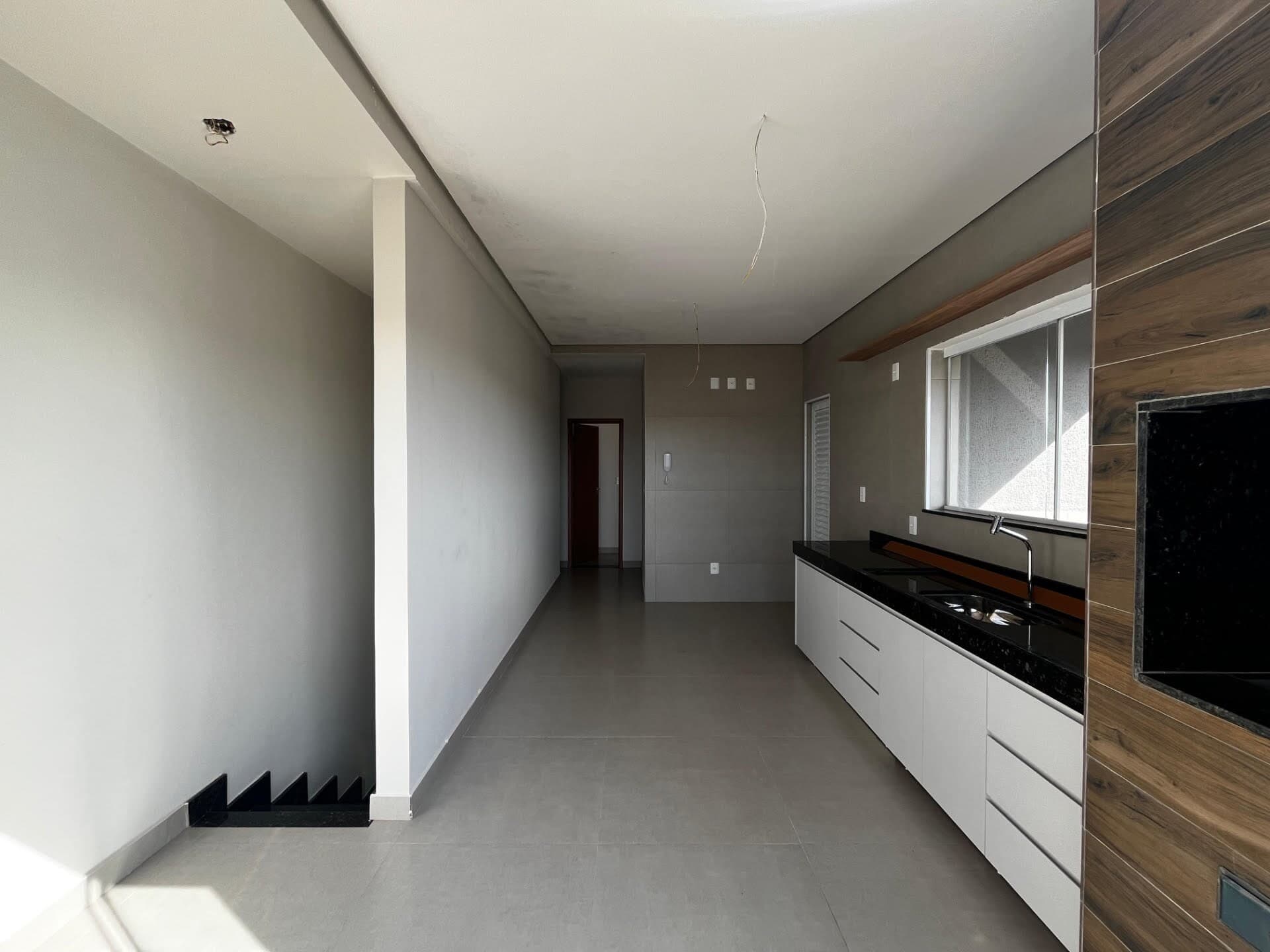 Apartamento à venda no bairro Santa Mônica em Uberlândia/MG