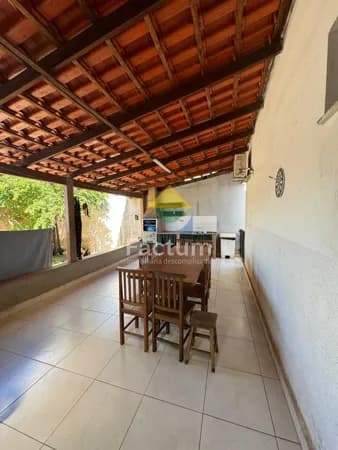 Casa padrão no bairro Mansour em Uberlândia