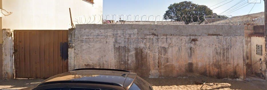 Terreno à venda no bairro Marta Helena em Uberlândia/MG