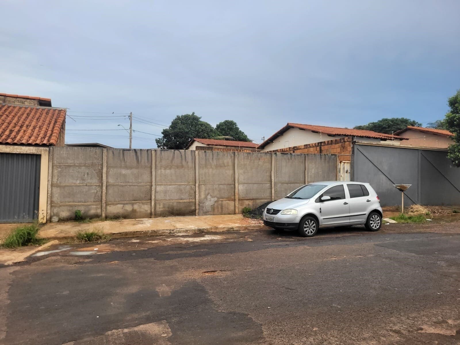 Terreno à venda no bairro Santa Mônica em Uberlândia/MG