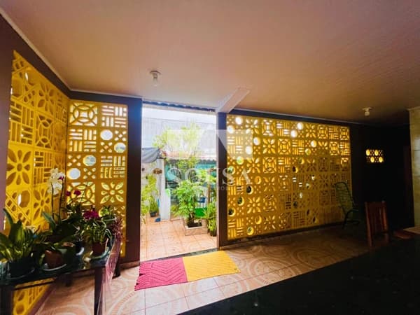 Casa à venda no bairro Jardim das Palmeiras em Uberlândia/MG