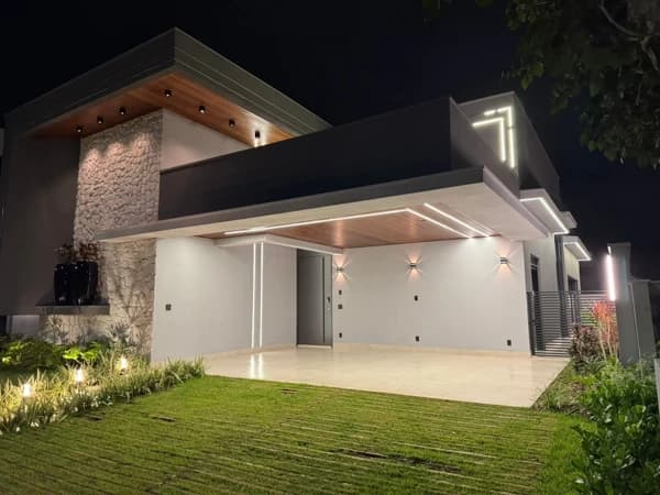 Casa à venda no bairro Granja Marileusa em Uberlândia/MG