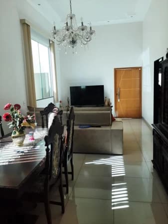 Casa à venda no bairro Jardim América em Uberlândia/MG