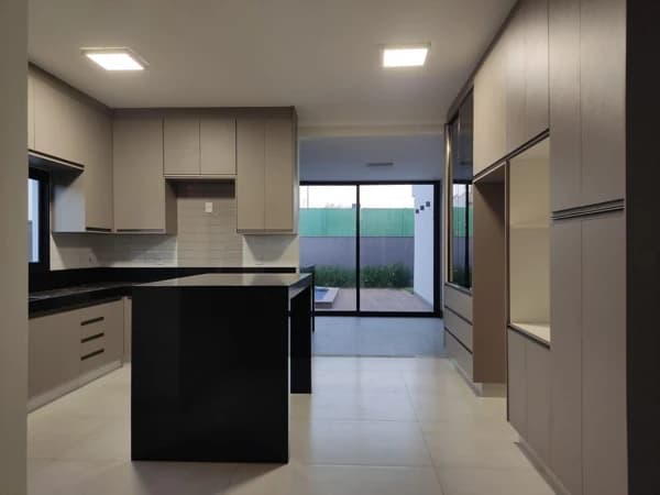 Casa à venda no bairro Granja Marileusa em Uberlândia/MG
