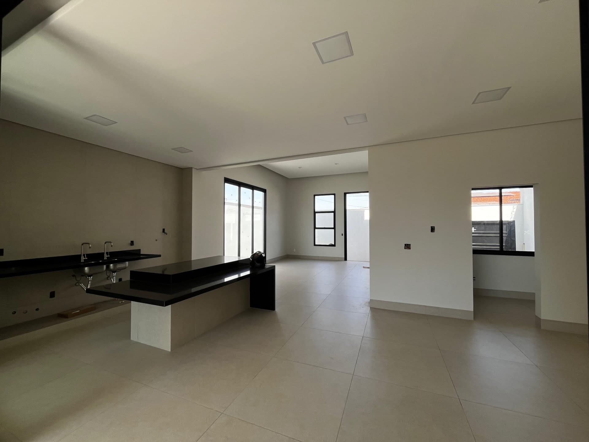 Casa à venda no bairro Cidade Jardim em Uberlândia/MG
