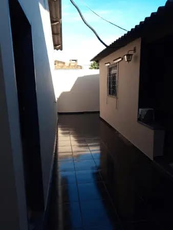 Casa à venda no bairro Jardim Califórnia em Uberlândia/MG