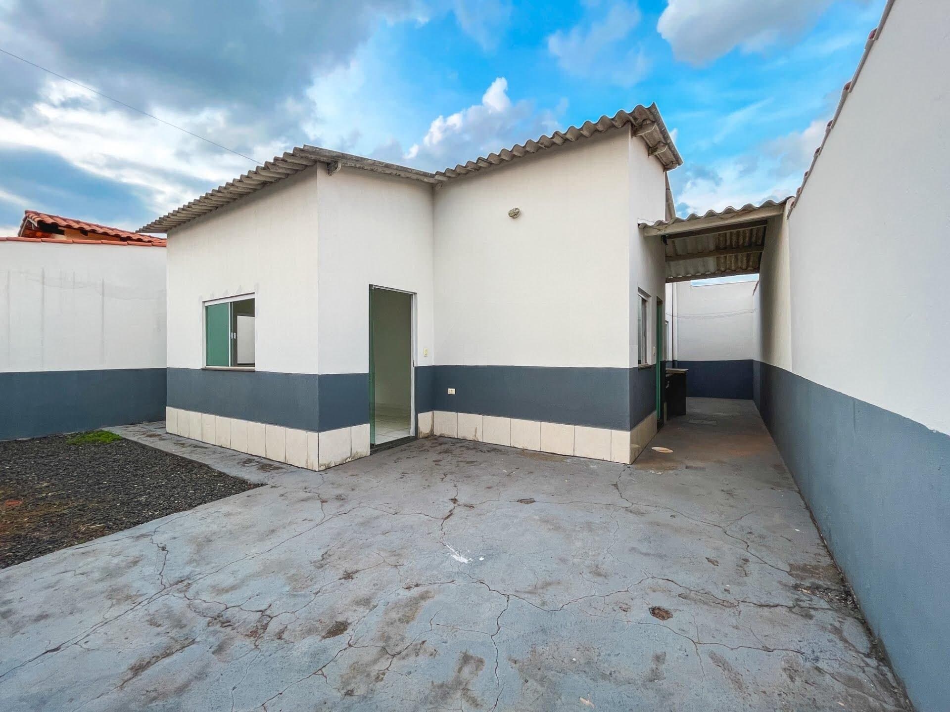 Casa à venda no bairro Minas Gerais em Uberlândia/MG