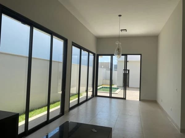Casa à venda no bairro Laranjeiras em Uberlândia/MG