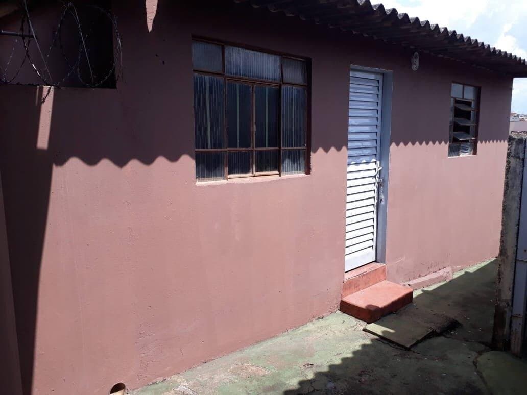 Terreno à venda no bairro Presidente Roosevelt em Uberlândia/MG