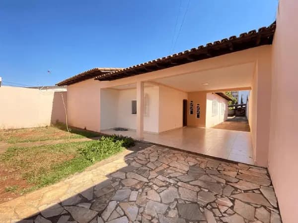 Casa à venda no bairro Saraiva em Uberlândia/MG