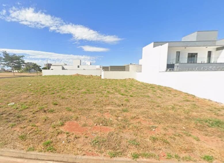Terreno à venda no bairro Grand Ville em Uberlândia/MG