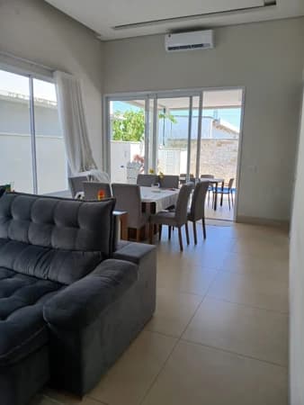 Casa à venda no bairro Laranjeiras em Uberlândia/MG