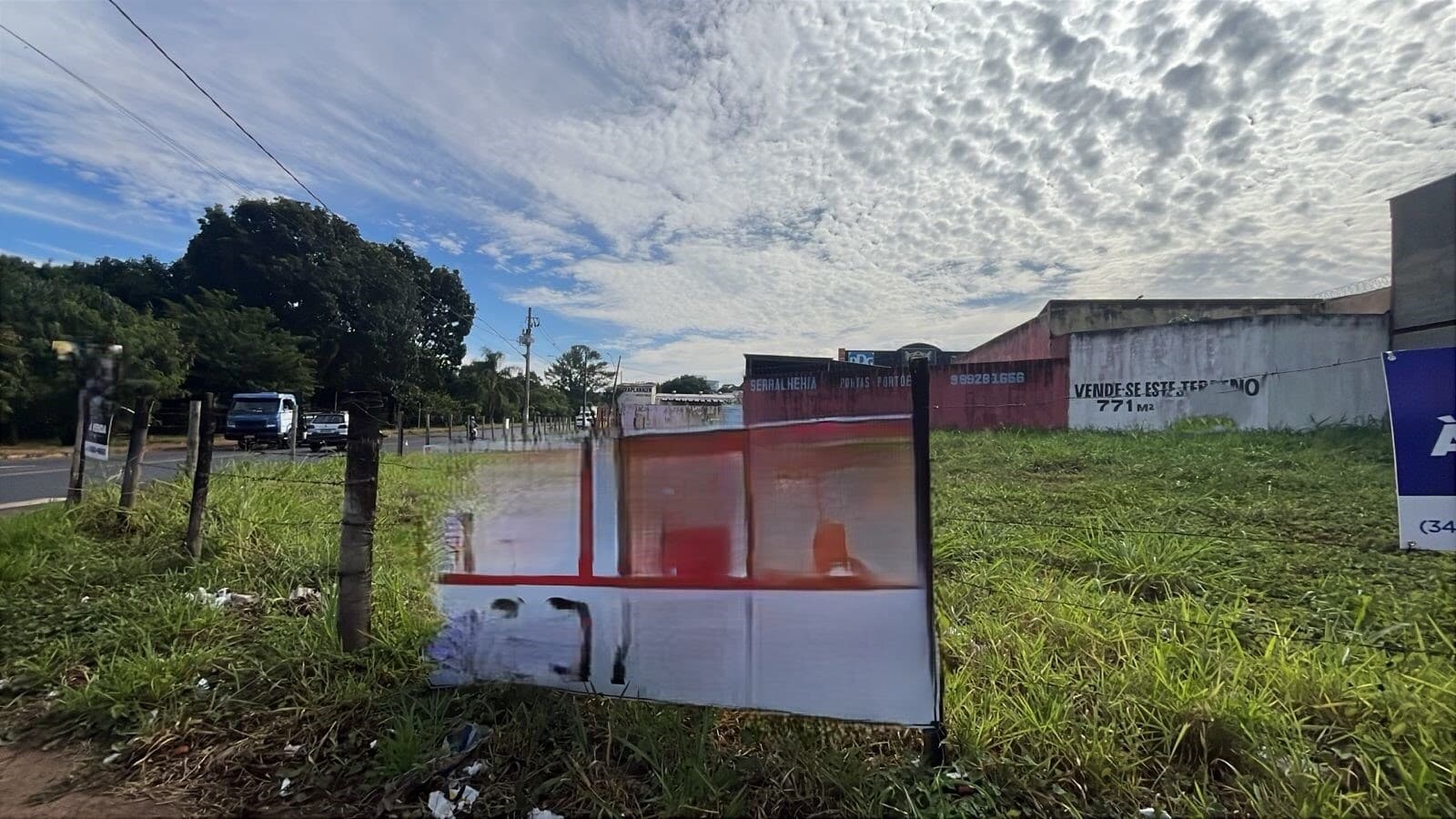 Terreno à venda no bairro Daniel Fonseca em Uberlândia/MG