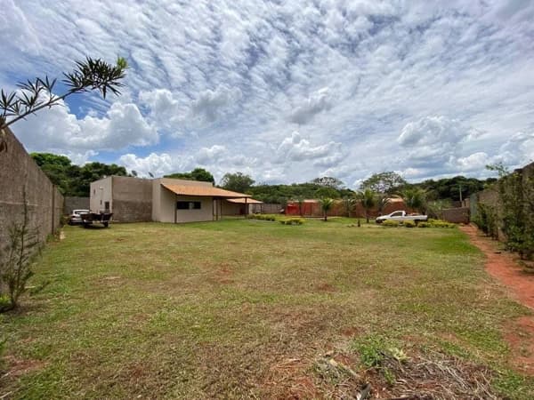 Casa à venda no bairro Área Rural de Uberlândia em Uberlândia/MG