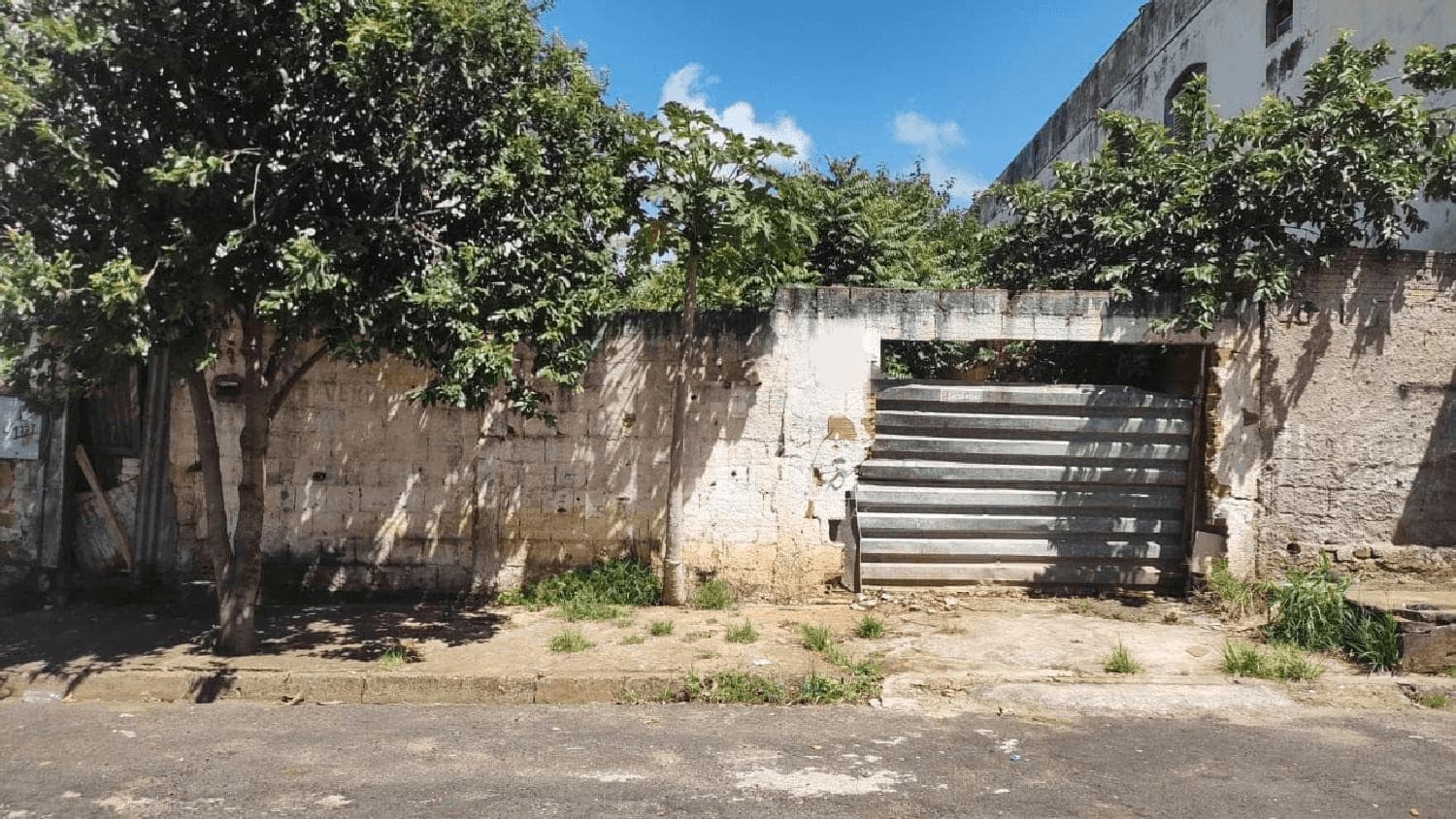Terreno à venda no bairro Nossa Senhora Aparecida em Uberlândia/MG