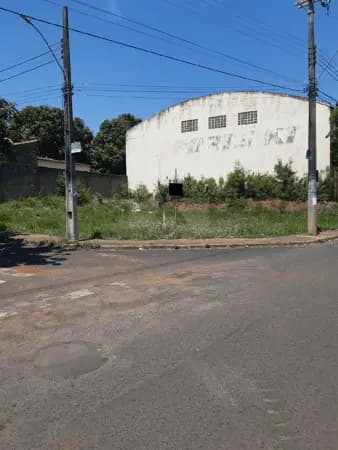 Terreno à venda no bairro Mansour em Uberlândia/MG