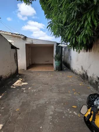 Casa à venda no bairro Daniel Fonseca em Uberlândia/MG