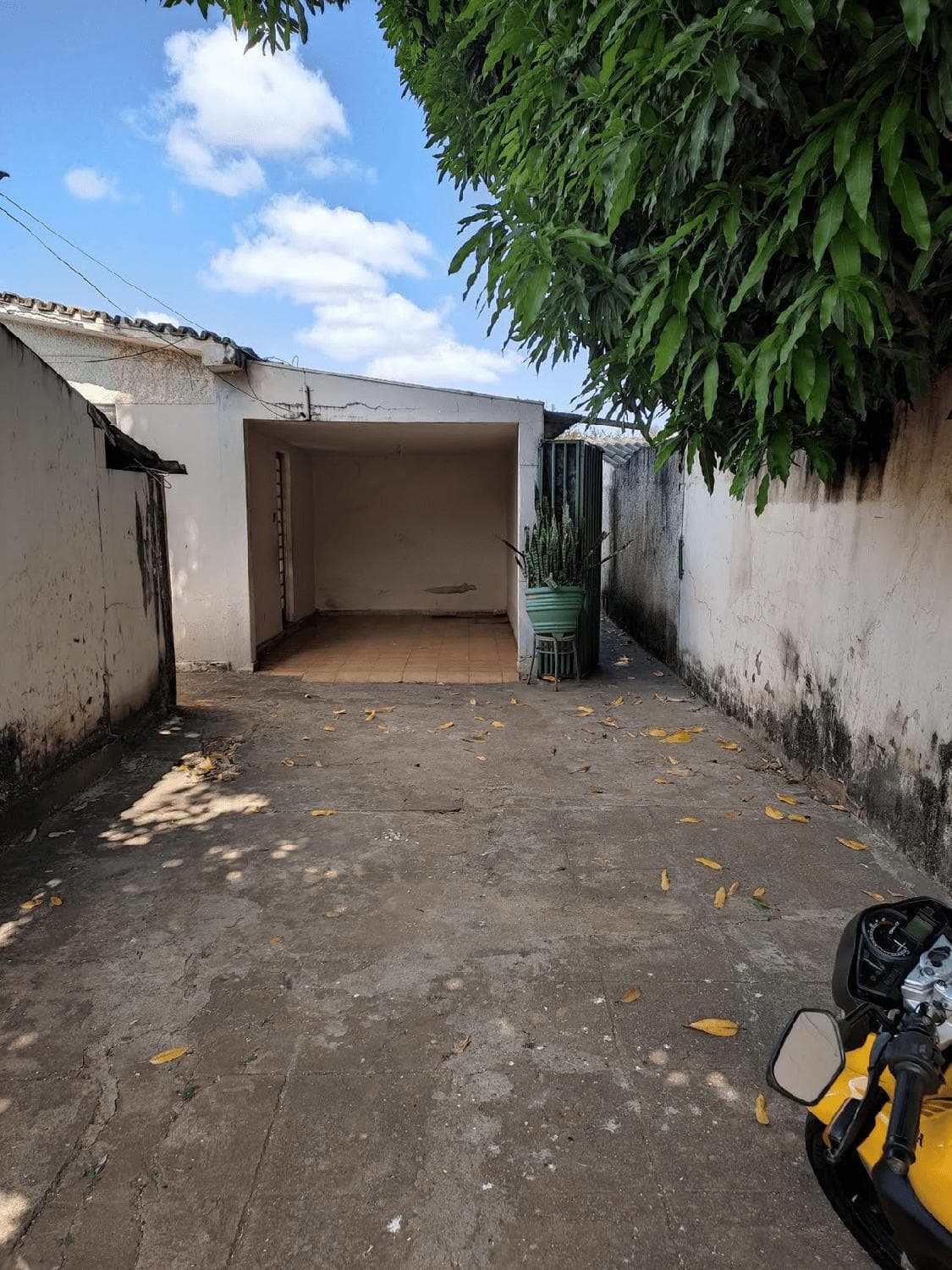 Casa à venda no bairro Daniel Fonseca em Uberlândia/MG