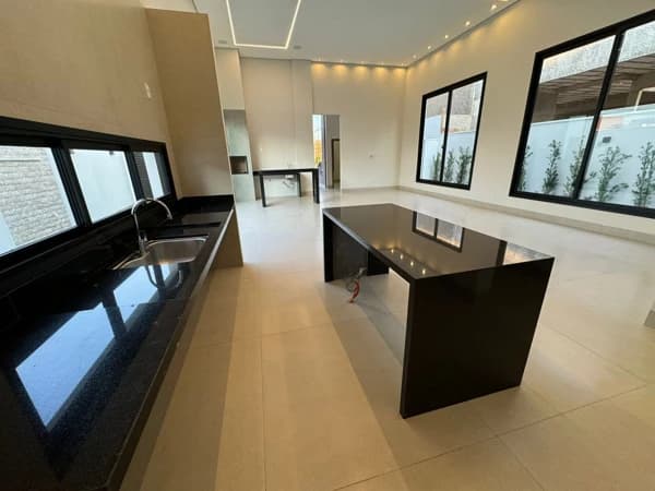 Casa à venda no bairro Laranjeiras em Uberlândia/MG