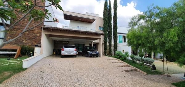 Casa à venda no bairro Lagoinha em Uberlândia/MG