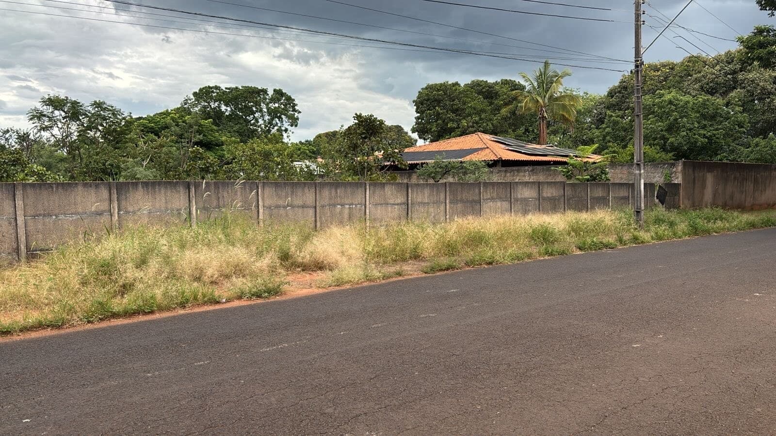 Terreno à venda no bairro Mansões Aeroporto em Uberlândia/MG