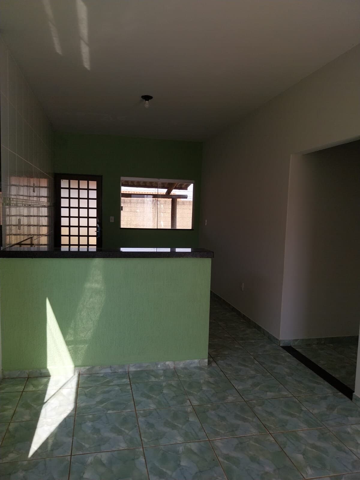 Casa à venda no bairro Jardim Holanda em Uberlândia/MG