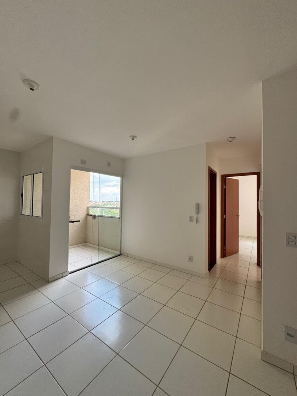Apartamento à venda no bairro Luizote Iv em Uberlândia/MG