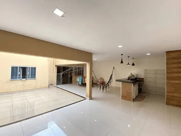 Casa à venda no bairro Nova Uberlândia em Uberlândia/MG